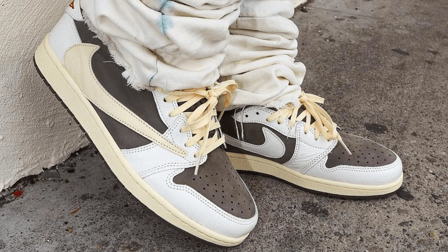 SNKRS EN 2022 - Plumas Kicks