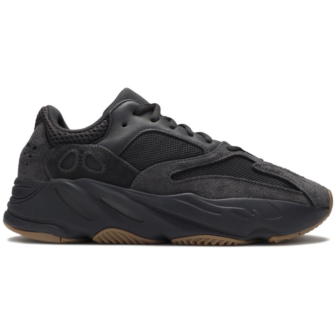 YEEZY BOOST 700 "UTILITY BLACK GUM BOTTOM" (4005485084744)