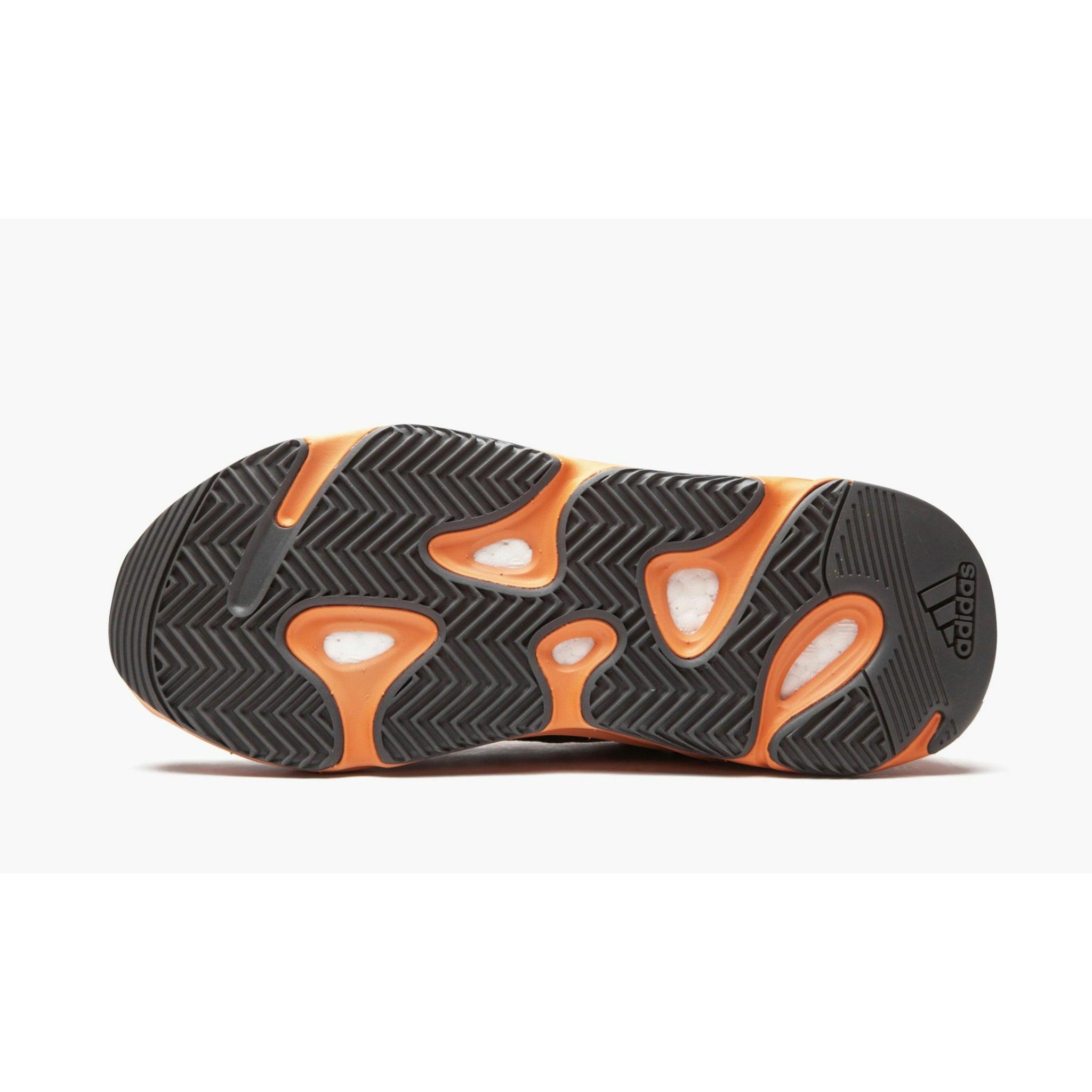 YEEZY BOOST 700 "Sun" - Plumas Kicks