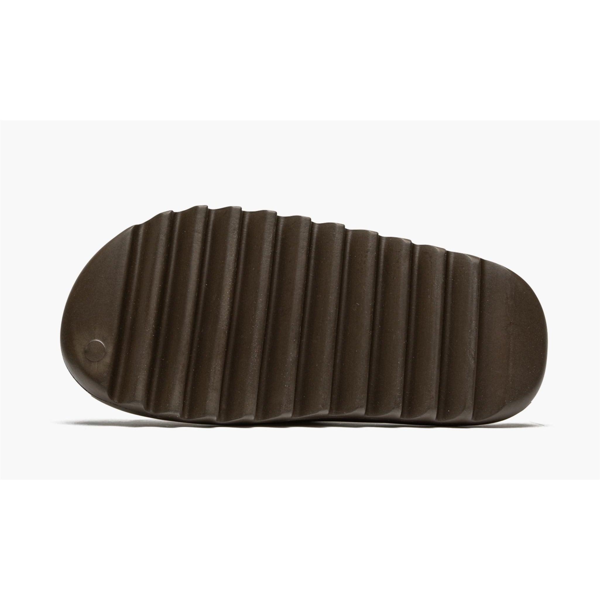 YEEZY SLIDE "Soot" - Plumas Kicks