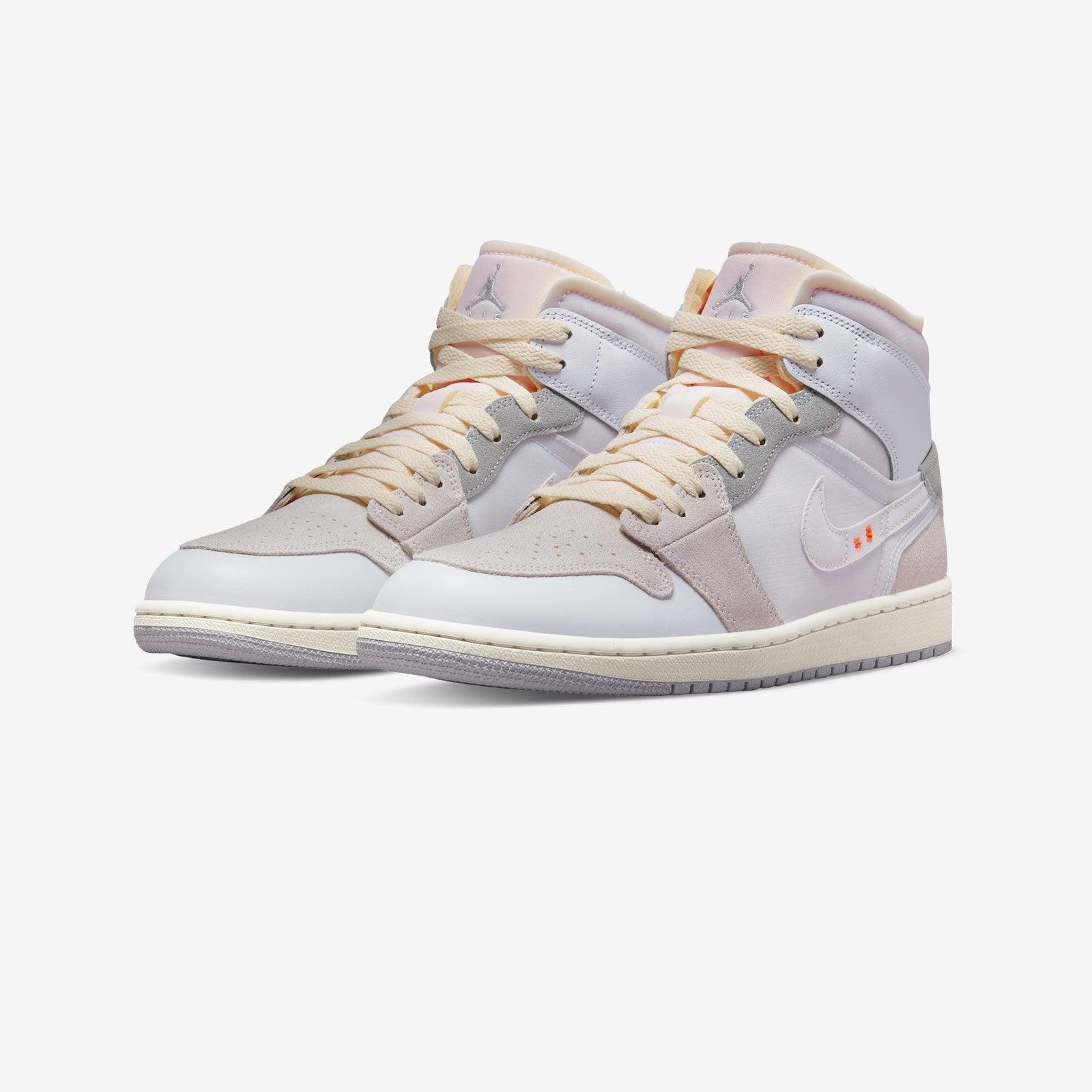 Air Jordan 1 Mid SE Craft Inside Out White Grey