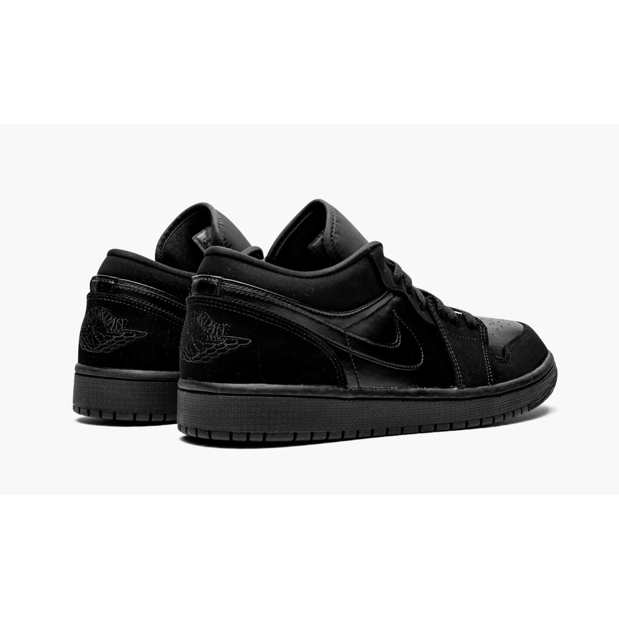 AIR JORDAN 1 LOW "Triple Black" - Plumas Kicks