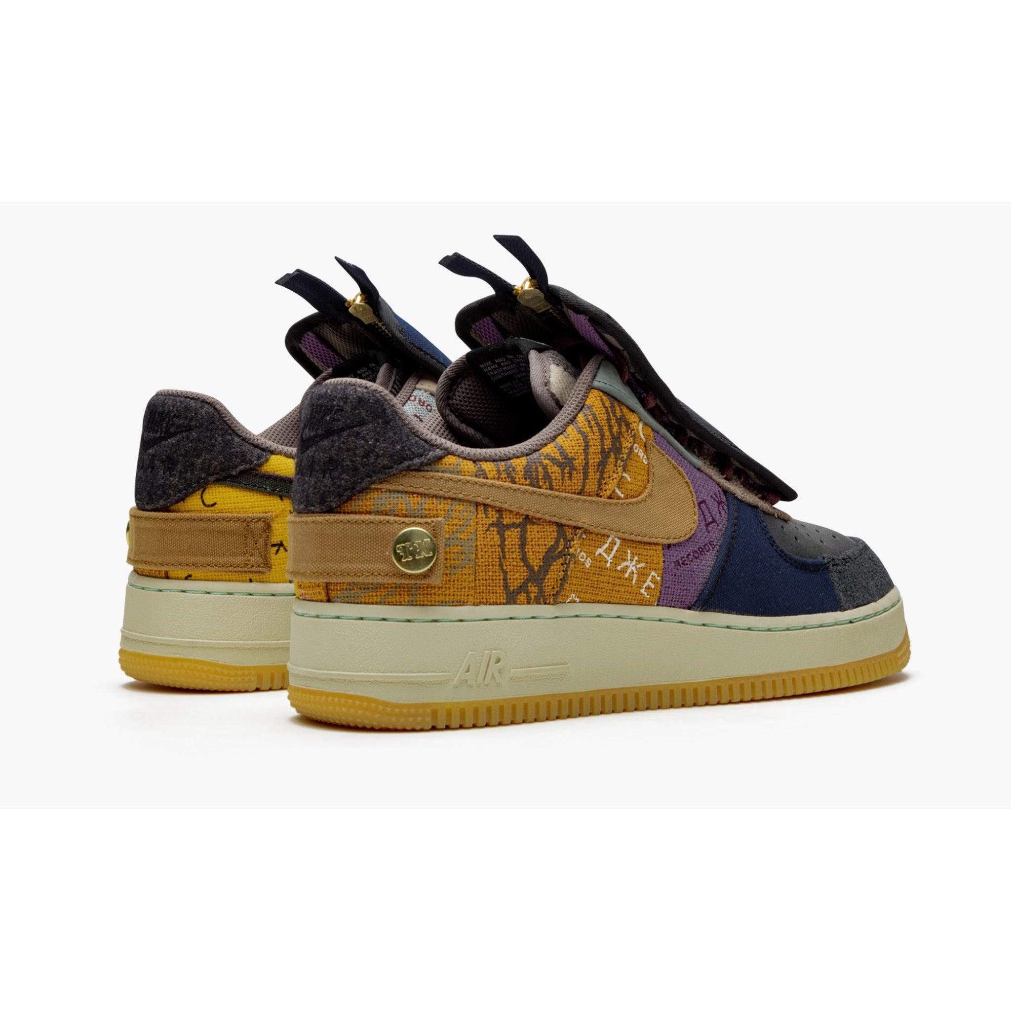 Air Force 1 LOW "Travis Scott - Cactus Jack" - Plumas Kicks