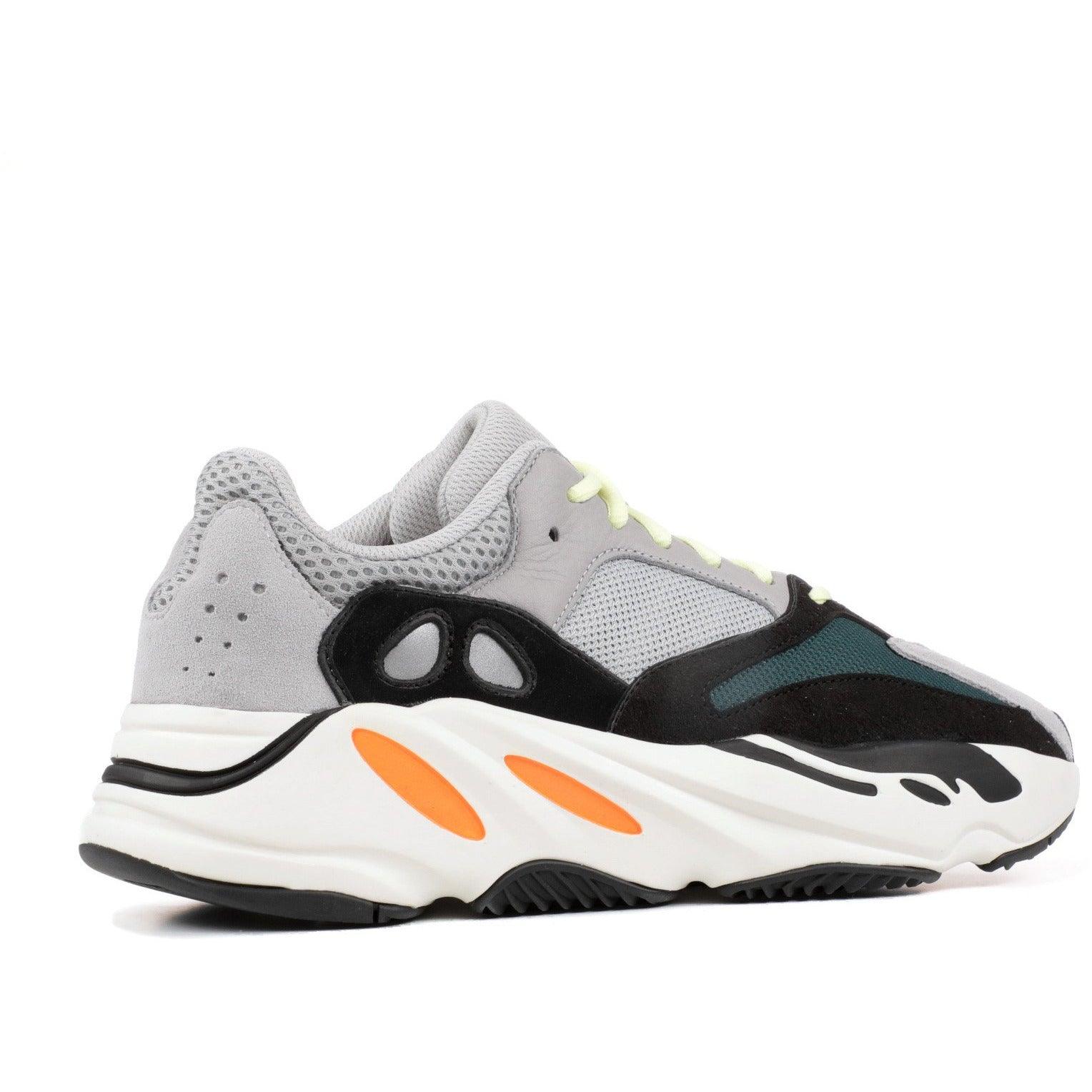 YEEZY BOOST 700 "WAVE RUNNER" (4005442388040)