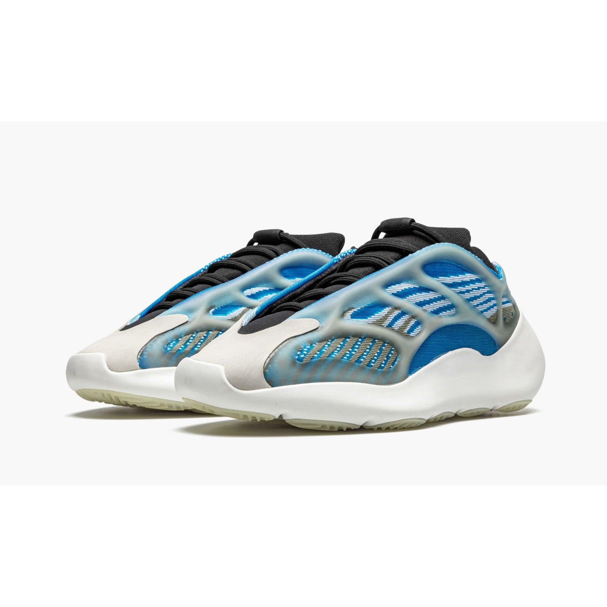 YEEZY 700 V3 "Arzareth" - Plumas Kicks