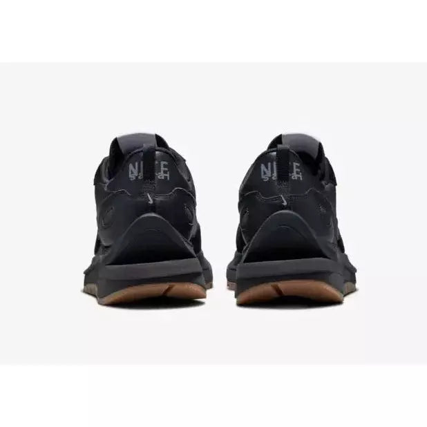 Nike Vaporwaffle Sacai " Black And Gum " - Plumas Kicks