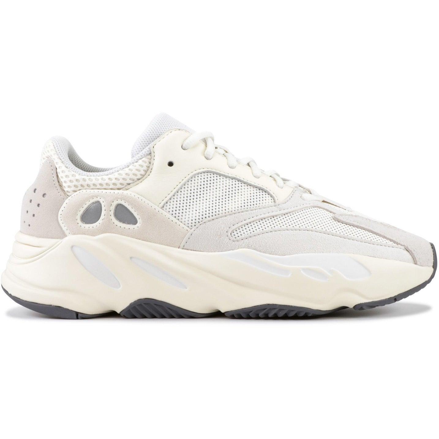 YEEZY BOOST 700 "ANALOG" (4005487181896)