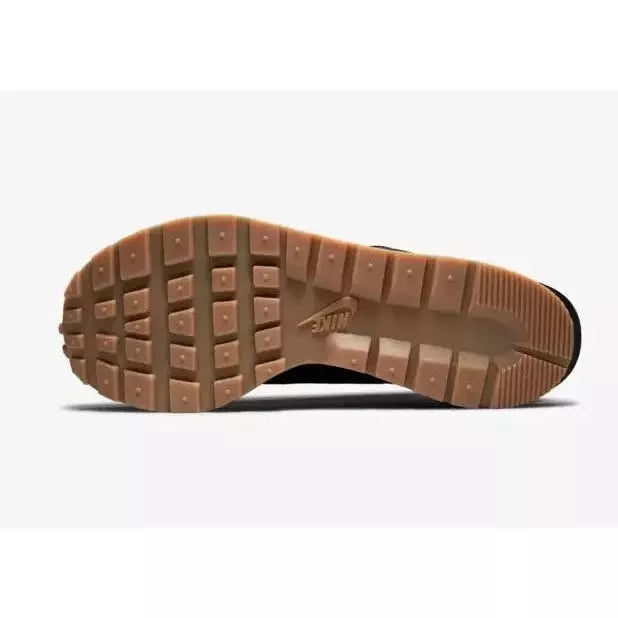 Nike Vaporwaffle Sacai " Black And Gum " - Plumas Kicks