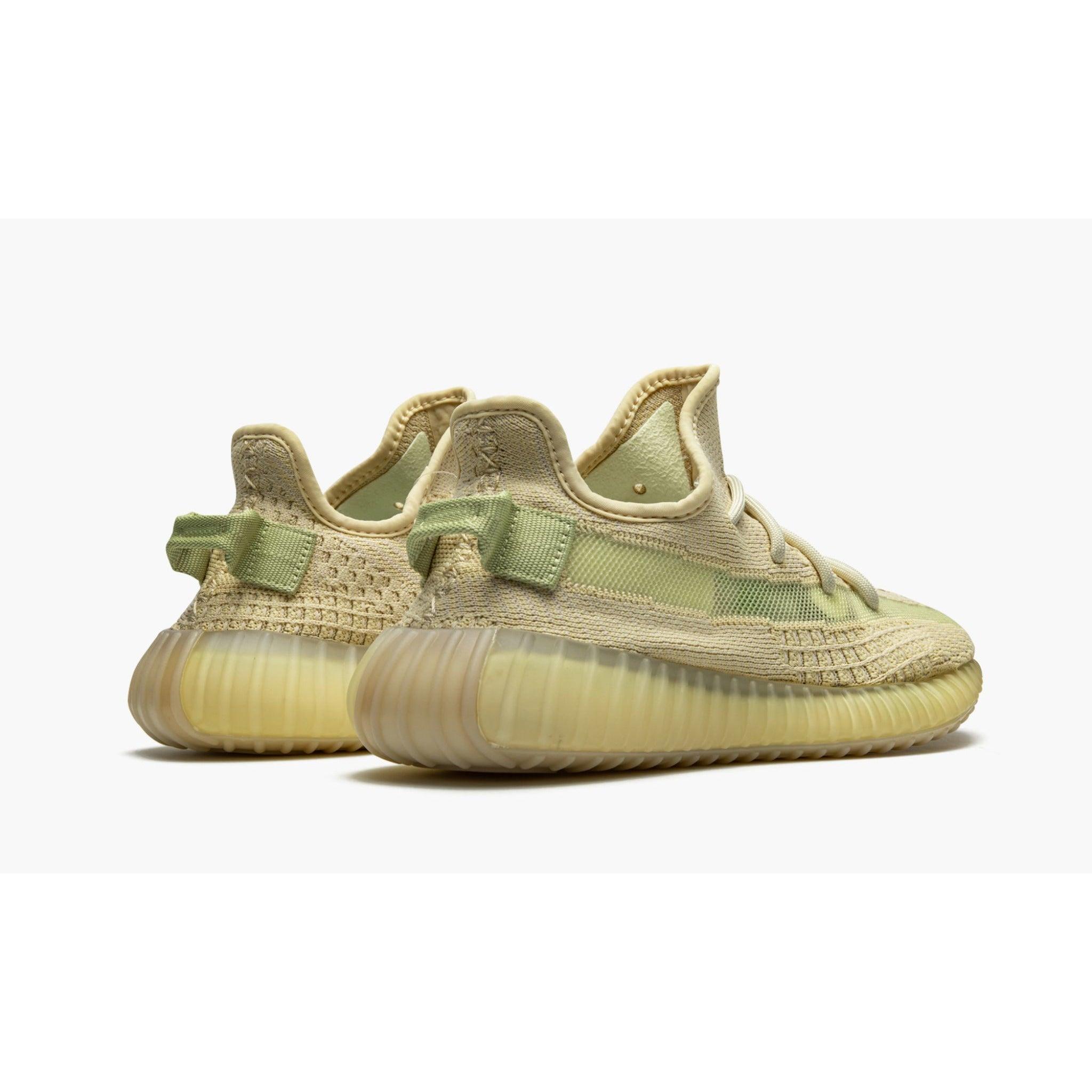 YEEZY BOOST 350 V2 "Flax" - Plumas Kicks