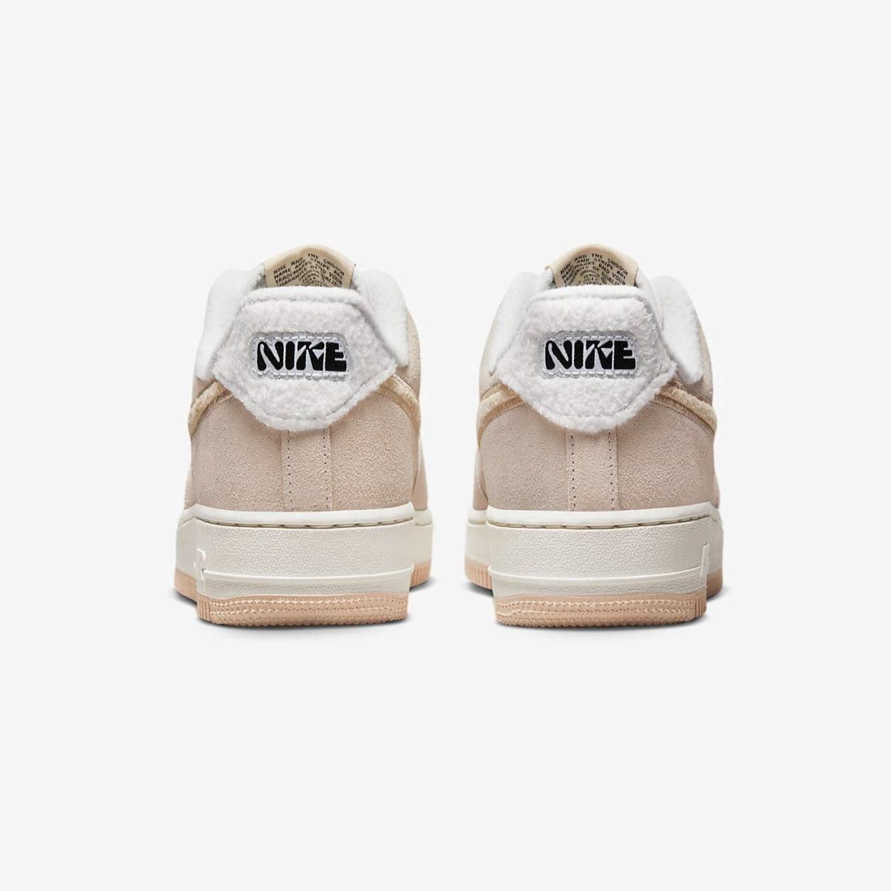 Air Force 1 '07 SE - Plumas Kicks