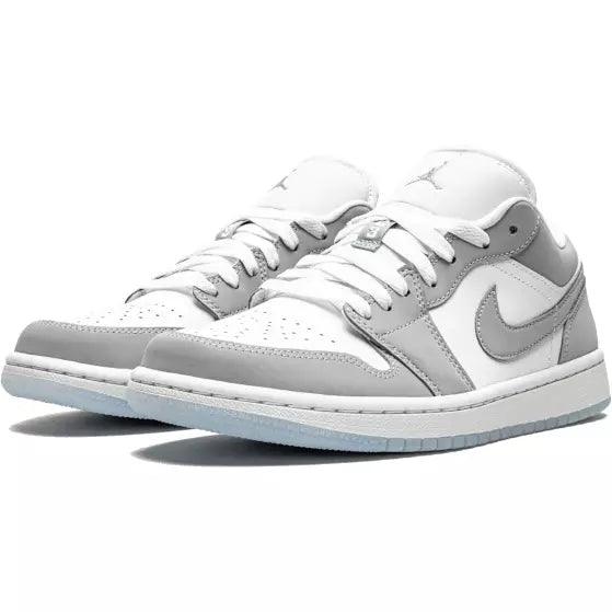 Air Jordan 1 Low Wolf Grey - Plumas Kicks