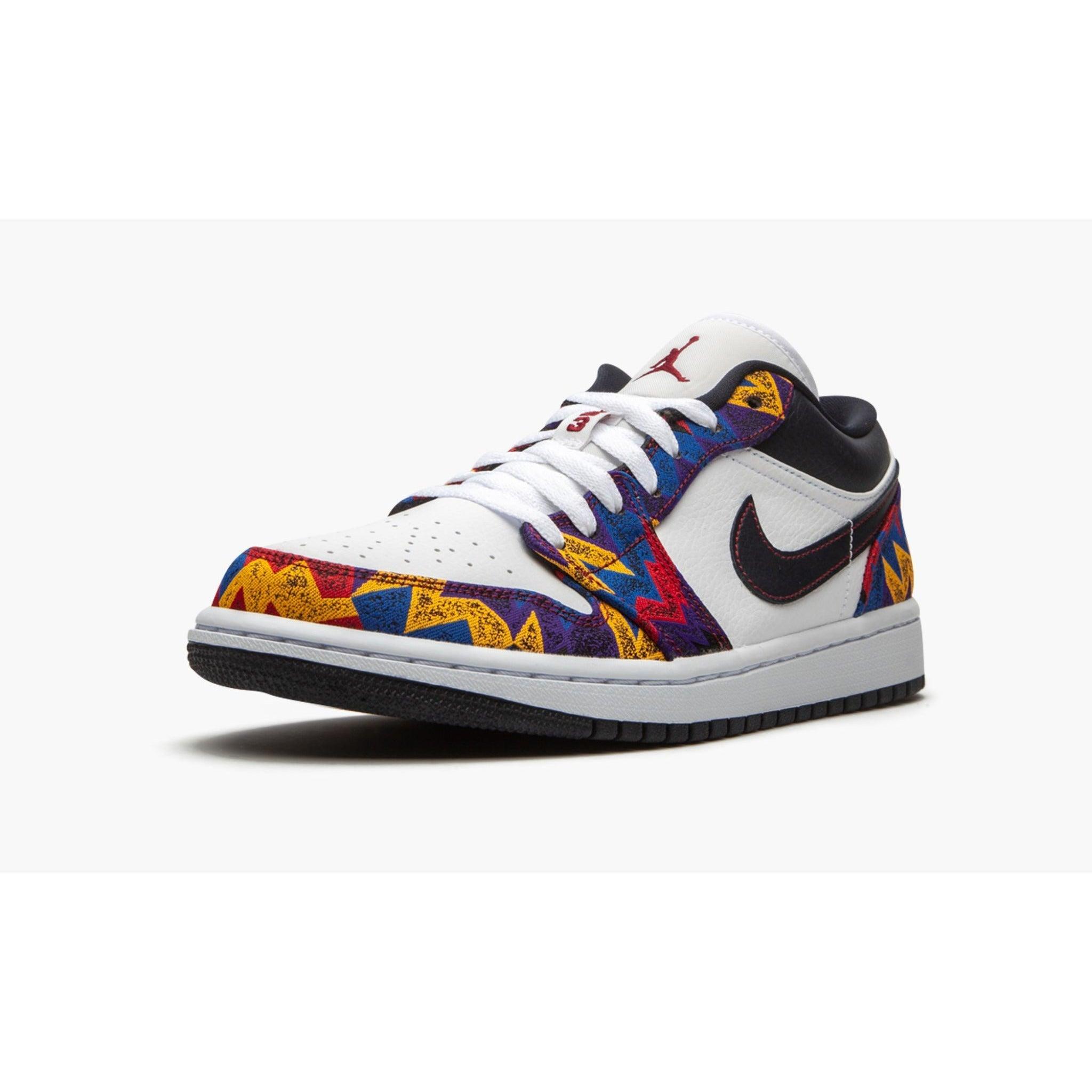 AIR JORDAN 1 LOW SE "Nothing But Net" - Plumas Kicks