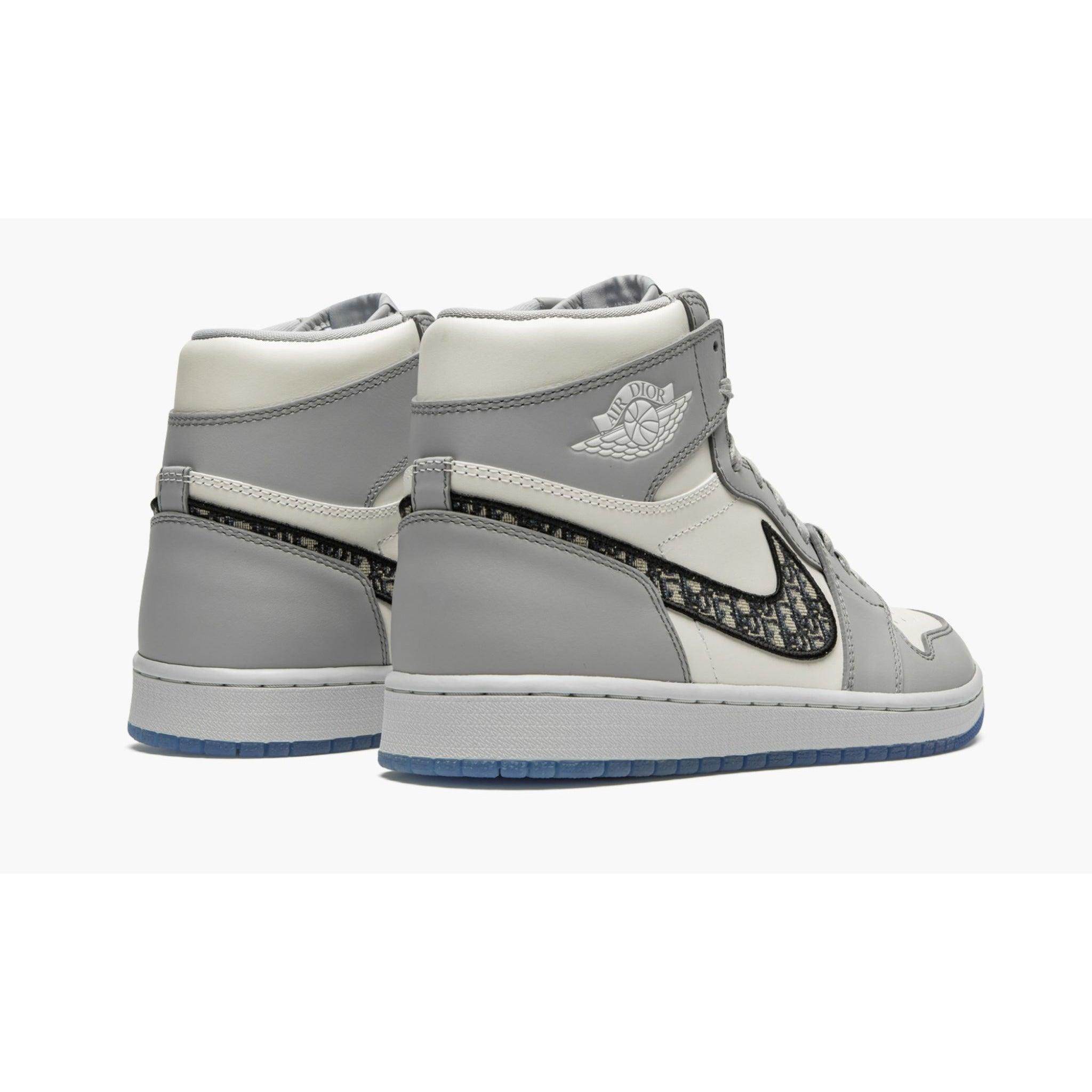 Air Jordan 1 Retro High "Dior"
