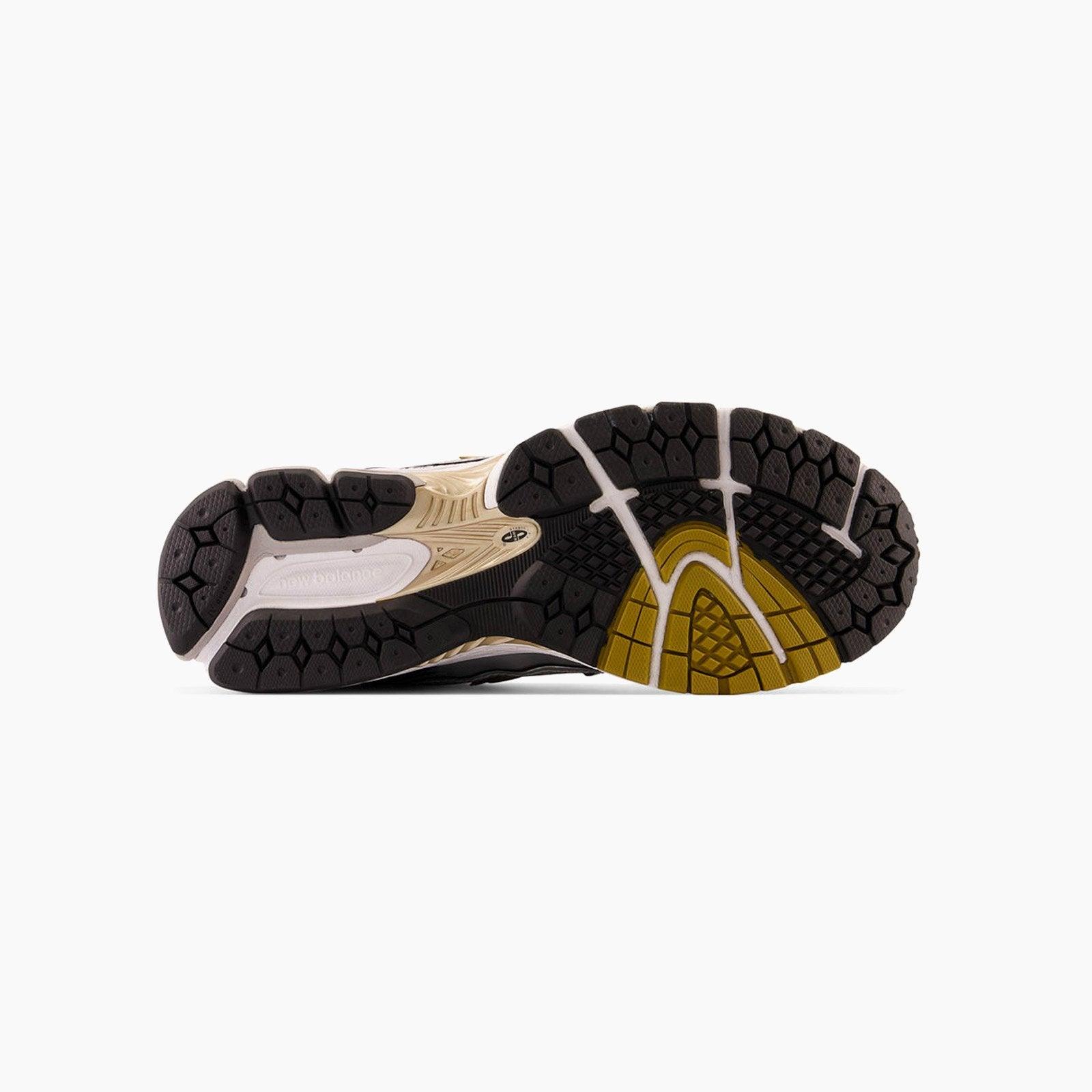 New Balance 1906R " Metallic Silver Gold " - Plumas Kicks